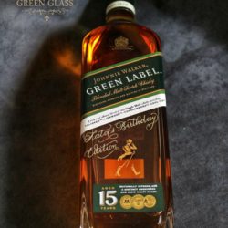 botella de whisky Johnnie Walker personalizado